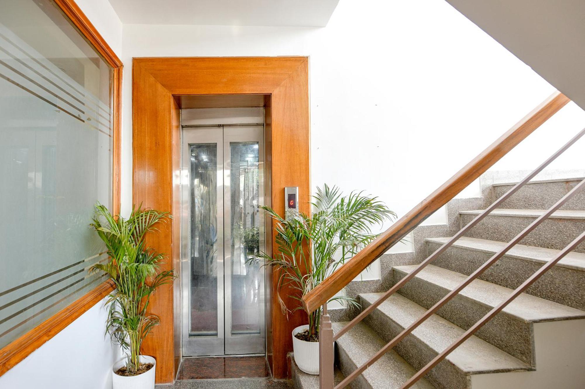 Fabhotel Ar Suites Γκουργκάον Εξωτερικό φωτογραφία