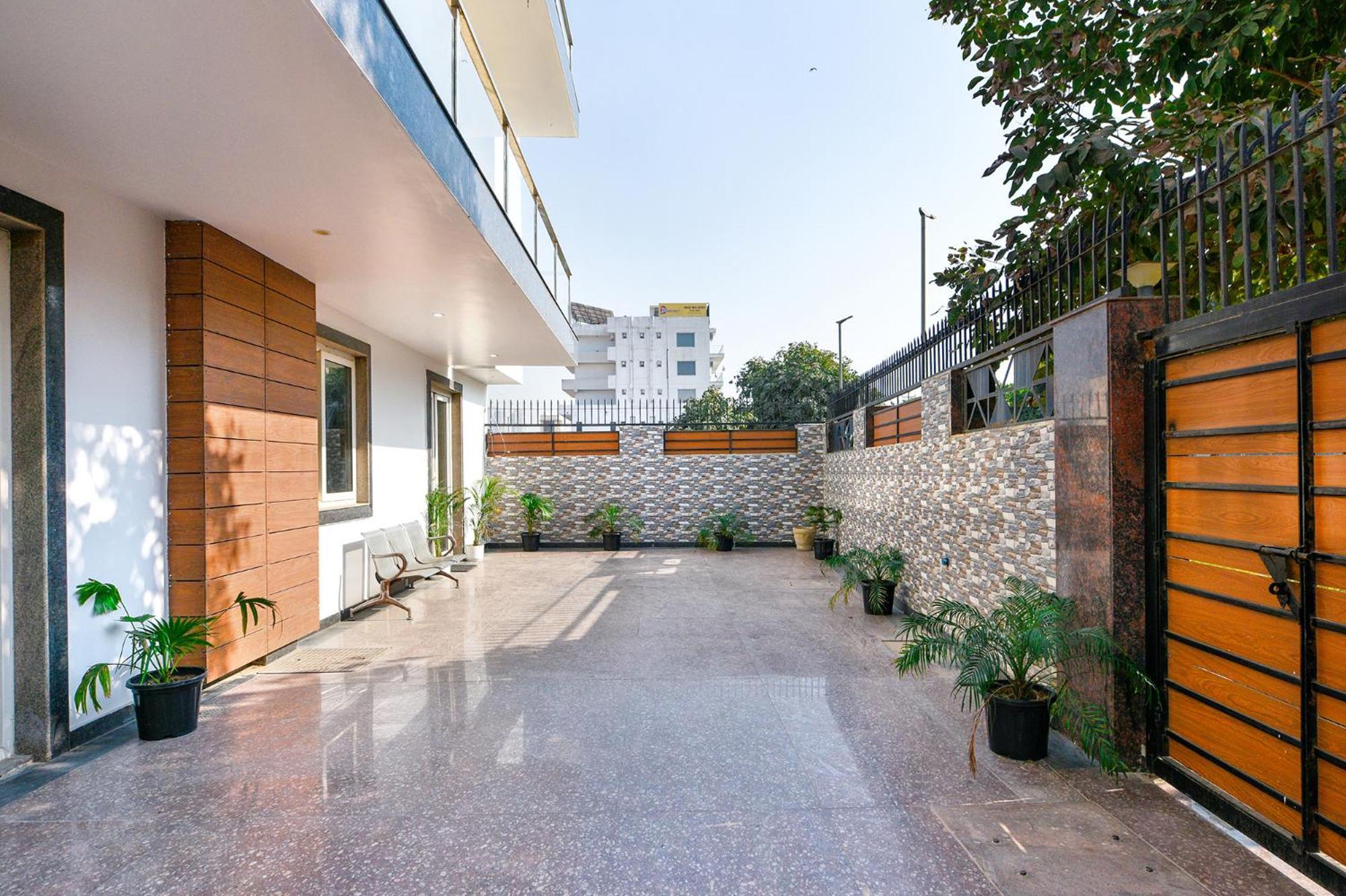 Fabhotel Ar Suites Γκουργκάον Εξωτερικό φωτογραφία